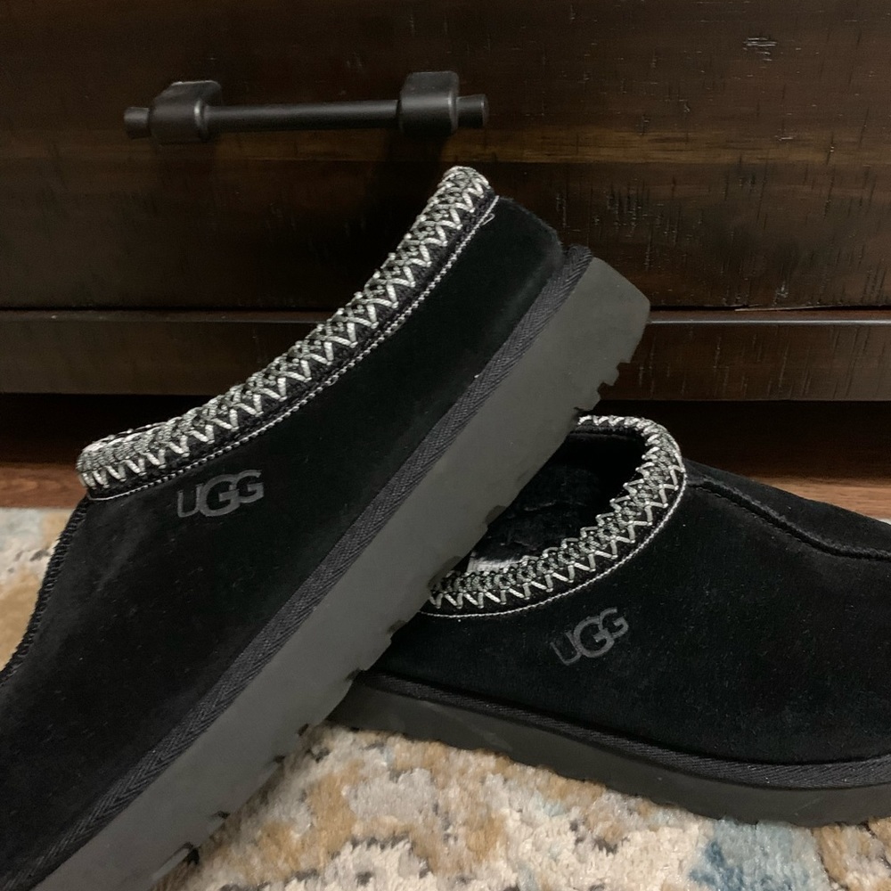 Women's Black Tasman Ugg Slippers - Size 9